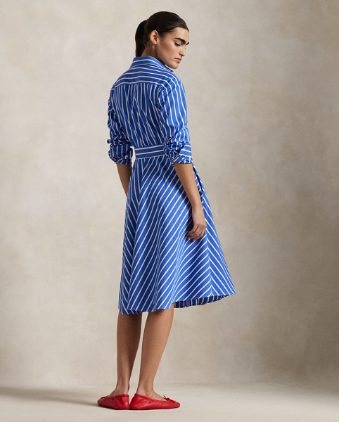 This striped cotton shirtdress is designed in an A-line silhouette and finished with our signature embroidered Pony on the left chest. A removable self-belt allows for versatility in styling and waist definition.