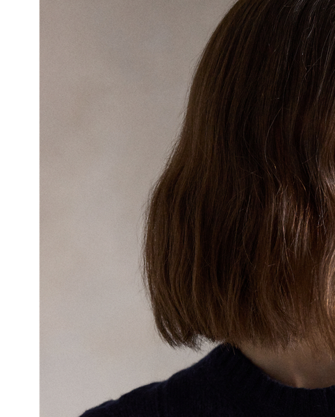 Cable-knit from a soft blend of wool and cashmere, this crewneck jumper has a vented rib-knit hem and is finished with our signature embroidered Pony on the chest.