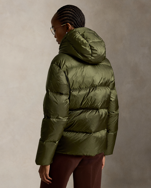 Made with water-repellent fabric, this 750-fill-power down jacket is designed with a detachable hood, snapped storm placket and zip pocketing on the chest and waist. Our signature Pony is embroidered on the chest for pure Polo style.