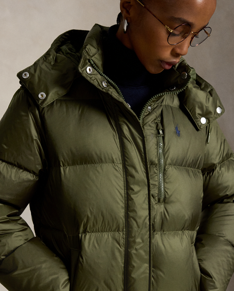 Made with water-repellent fabric, this 750-fill-power down jacket is designed with a detachable hood, snapped storm placket and zip pocketing on the chest and waist. Our signature Pony is embroidered on the chest for pure Polo style.
