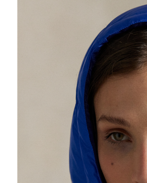 Made with water-repellent fabric, this 750-fill-power down jacket is designed with a detachable hood, snapped storm placket and zip pocketing on the chest and waist. Our signature Pony is embroidered on the chest for pure Polo style.