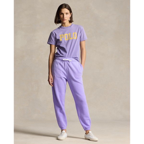 Crafted with loopback fleece and garment-dyed, these athletic trousers are constructed with a slightly relaxed, tapered fit and embroidered with our signature Pony at the hip.