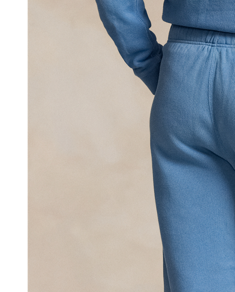 Crafted with loopback fleece and garment-dyed, these athletic trousers are constructed with a slightly relaxed, tapered fit and embroidered with our signature Pony at the hip.