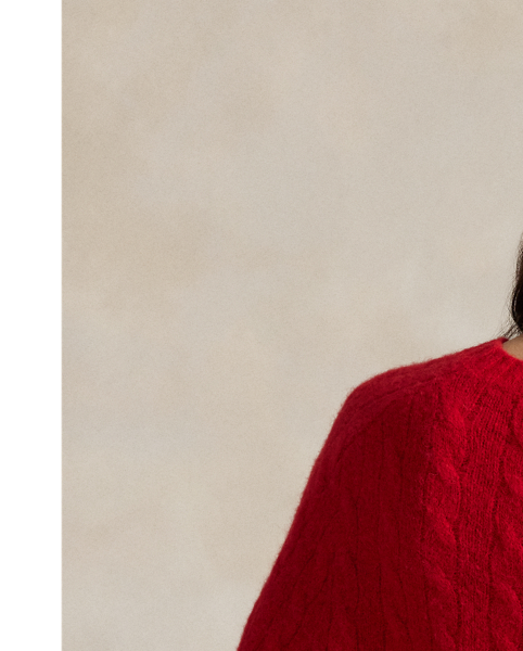 Cable-knit from a chunky blend of wool and alpaca hair, this crewneck jumper is designed for a relaxed fit.