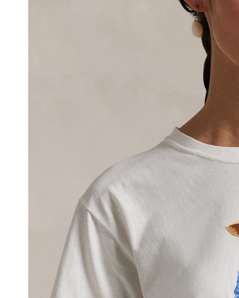 The Polo Bear is printed and embroidered on the front of this cotton jersey crewneck T-shirt, along with our signature logo.