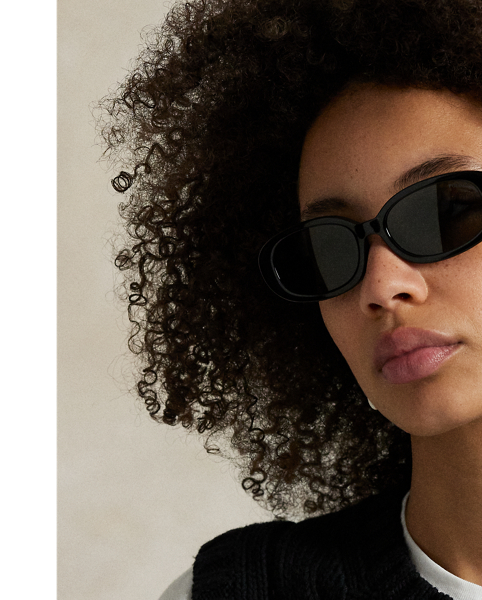 Cable-knit with soft, combed cotton, this crewneck jumper waistcoat is cut for a modern cropped fit and embroidered with our signature Pony on the chest.