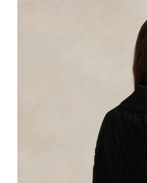 Combining the casual styling of a pullover with our iconic cable-knit construction, this quarter-zip jumper is crafted from chunky cotton yarn and meticulously embroidered with our signature Pony on the chest.