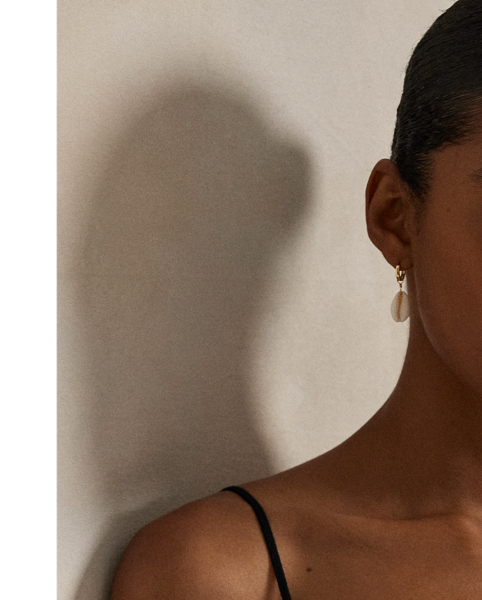 Lightweight with a clean-lined construction, the A-line silhouette of this sleeveless linen dress is cut on the bias for a fluid drape.