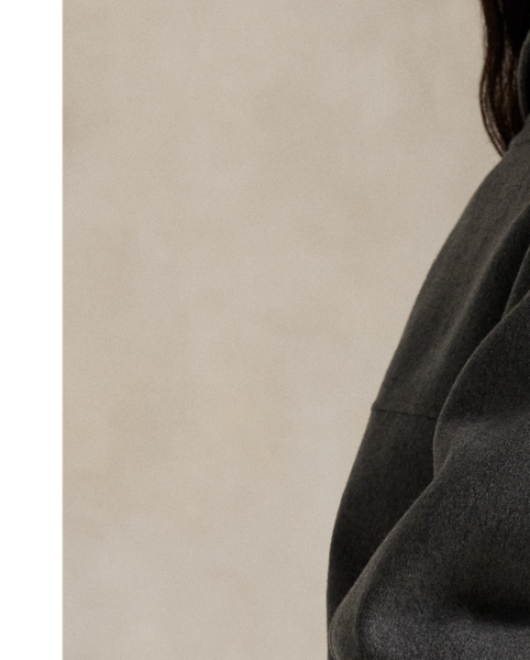 Made from double-faced brushed Italian wool, this heavyweight shirt jacket features a relaxed silhouette influenced by authentic workwear – a signature source of inspiration and a cornerstone of Mr Lauren's designs since the early 1980s.