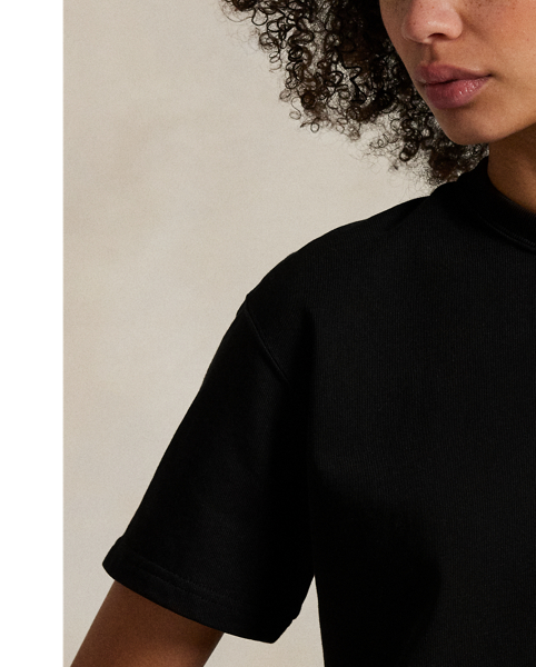 Made with heavy weight cotton jersey, this Relaxed Fit crewneck tee is accented with our signature embroidered Pony at the left chest.