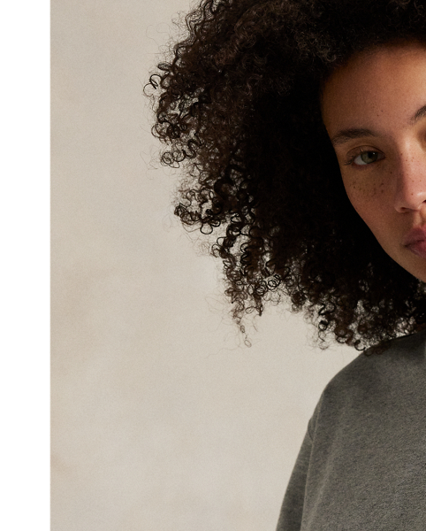 Made with heavy weight cotton jersey, this Relaxed Fit crewneck tee is accented with our signature embroidered Pony at the left chest.