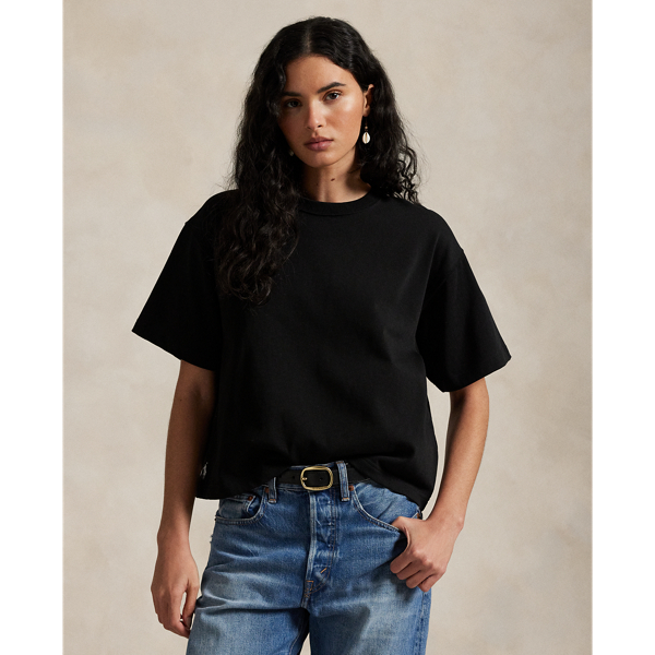 This cotton jersey crewneck tee is designed for a Relaxed Crop Fit that hits higher on the hip. Our embroidered Pony adorns the right hem for a signature finish.