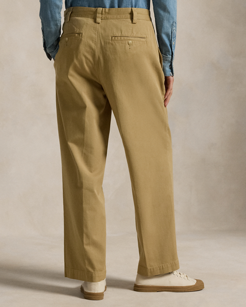 A borrowed-from-the-boys classic, these cotton chino trousers are tailored for a straight-leg silhouette with back waist darts and a clean hem.