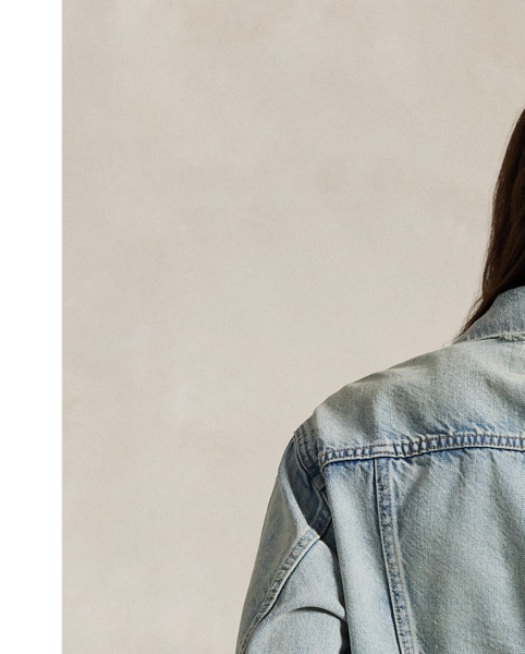 This version of the classic trucker jacket is rendered in medium-weight denim with an open-ended vintage-inspired character and a softer hand feel. It's washed for a light indigo hue and a treated with subtle grinding and uneven hand-sanding for a timeworn appeal.