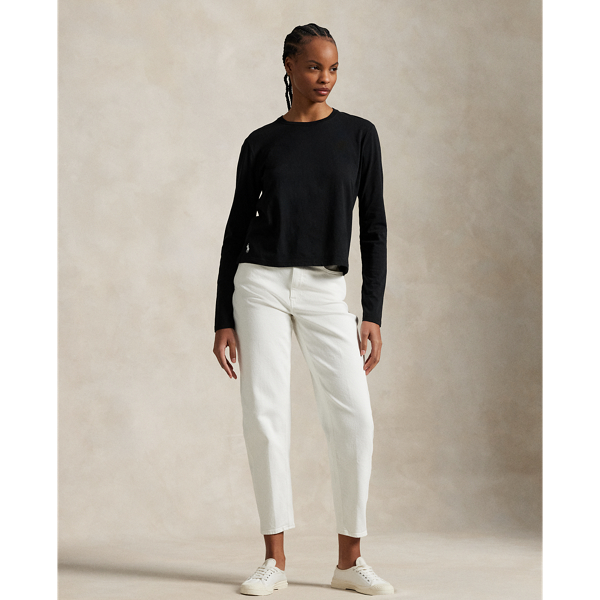 Crafted from Japanese right-hand twill, this version of our Curved Tapered jean features a bright white wash with subtle slub character and a hint of stretch.