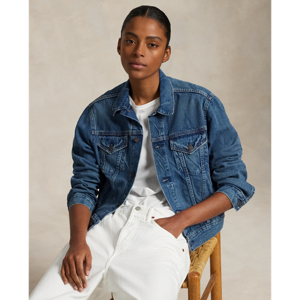 This version of the timeless denim trucker jacket is crafted from durable right-hand twill, treated for a medium wash with marbled highs and lows in colour variation and finished with uneven hand-sanding.