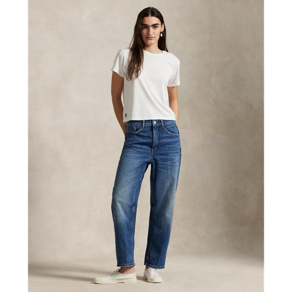 Crafted from cotton right-hand twill, this version of Polo's Relaxed Tapered jean features a dark wash with subtle fading on the knees for a lived-in look.