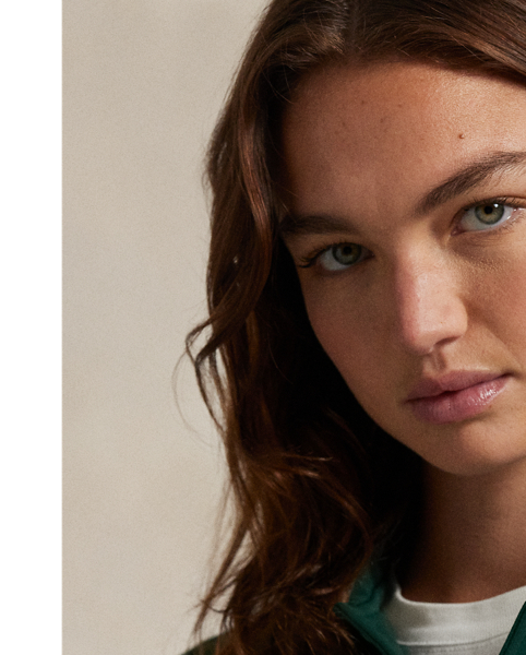 Part of our collection celebrating Wimbledon 2025, this double-knit baseball jacket is embroidered with the tournament's name across the back along with a tennis-inspired crest featuring our signature logo and the year 2025.