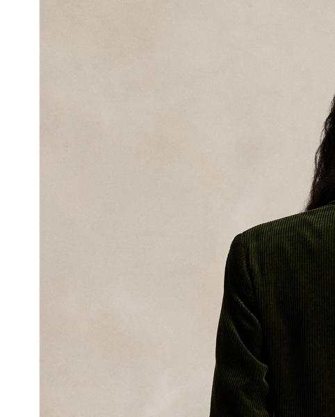 Crafted with soft, wide-wale corduroy, this single-breasted blazer is cut for a straight fit and fully lined in smooth cupro twill.