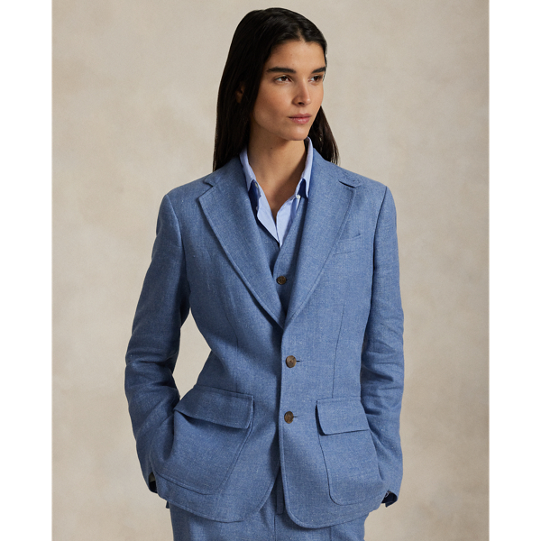 Woven with a blend of Italian linen and cotton yarns, this medium-weight blazer unites a slim fit with menswear-inspired details, including notch lapels, buttoned cuffs and tailored waist darts.