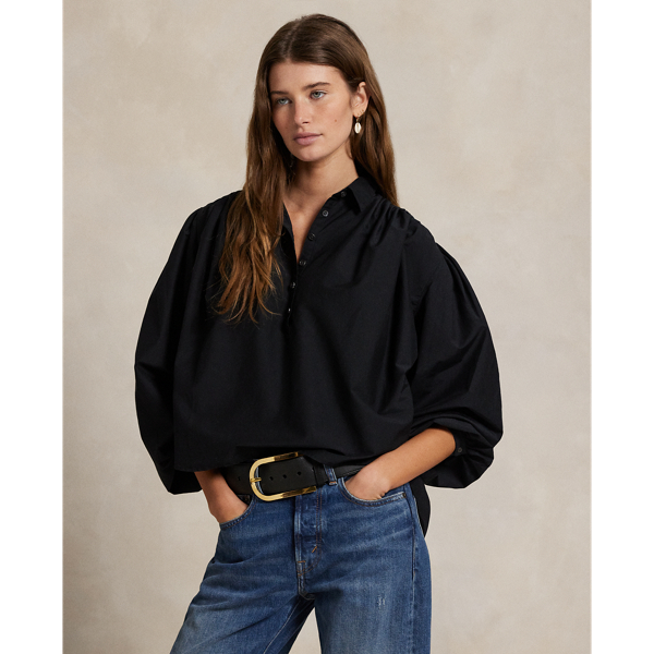 Soft pressed pleats detail this blouse, which is woven from a blend of cotton and silk to create its relaxed, flowing shape.