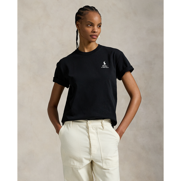 This crewneck T-shirt is made from soft cotton jersey and features our iconic logo printed on the left chest.