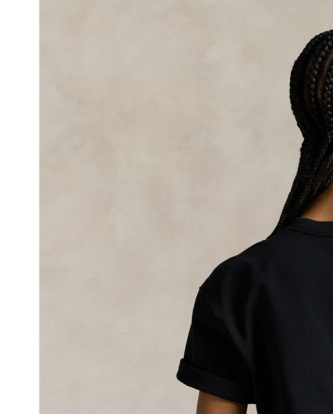 This crewneck T-shirt is made from soft cotton jersey and features our iconic logo printed on the left chest.