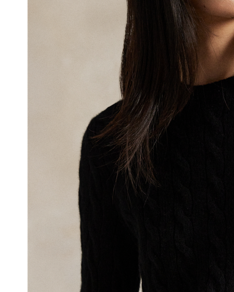 A Polo essential, this slim-fitting crewneck jumper combines a blend of soft Italian wool and cashmere with our signature cable-knit construction.