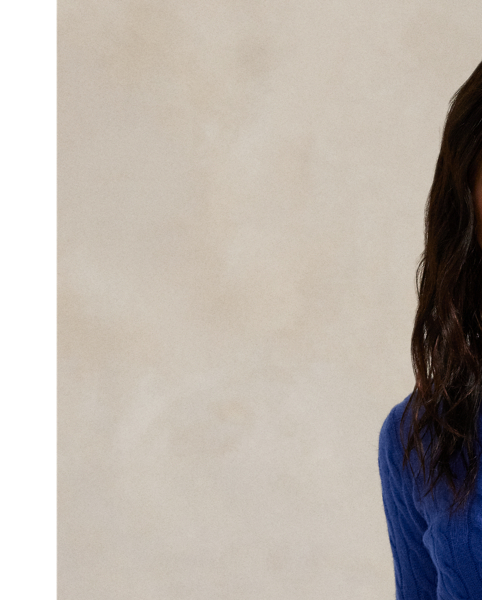 A Polo essential, this slim-fitting crewneck jumper combines a blend of soft Italian wool and cashmere with our signature cable-knit construction.