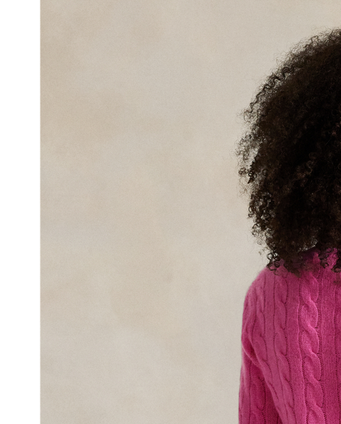 A Polo essential, this slim-fitting crewneck jumper combines a blend of soft Italian wool and cashmere with our signature cable-knit construction.