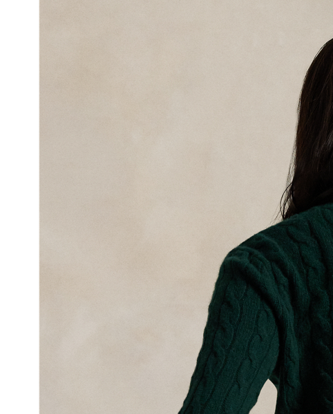 A Polo essential, this slim-fitting crewneck jumper combines a blend of soft Italian wool and cashmere with our signature cable-knit construction.