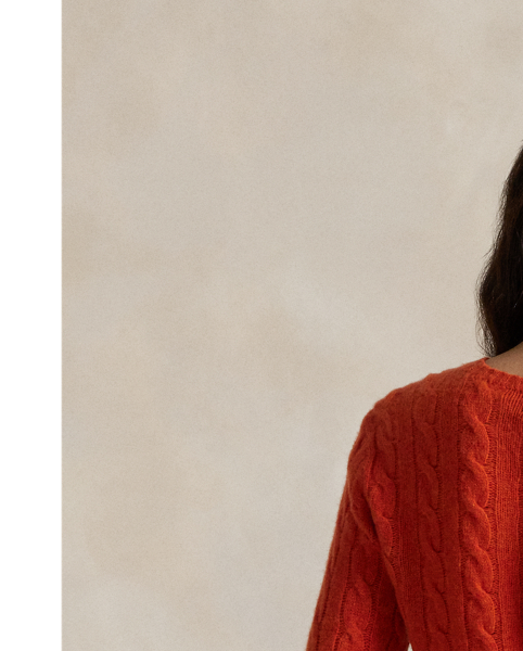 A Polo essential, this slim-fitting crewneck jumper combines a blend of soft Italian wool and cashmere with our signature cable-knit construction.