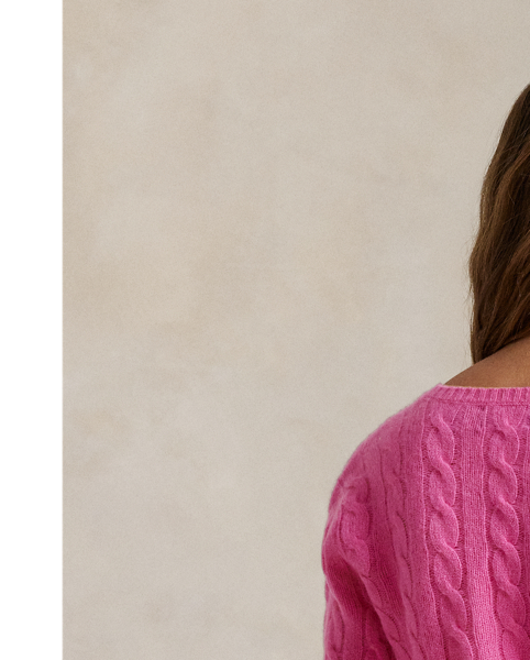 A Polo essential, this slim-fitting V-neck jumper combines a blend of soft Italian wool and cashmere with our signature cable-knit construction.