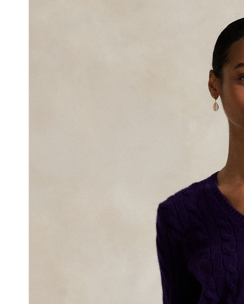 A Polo essential, this slim-fitting V-neck jumper combines a blend of soft Italian wool and cashmere with our signature cable-knit construction.