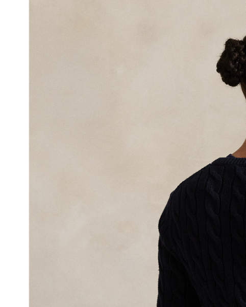 Cable-knit with pure cotton, this slim crewneck cardigan is finished with the signature embroidered Pony on the chest.