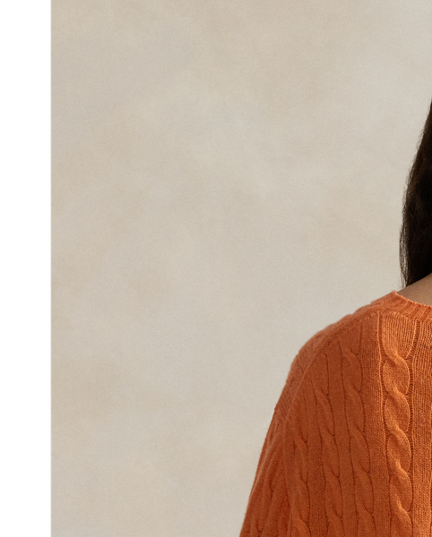This crewneck jumper is knit with Italian wool and cashmere yarns, which are spun to achieve an airy look and a soft drape. Our classic cable motif lends a textured hand to the relaxed silhouette.