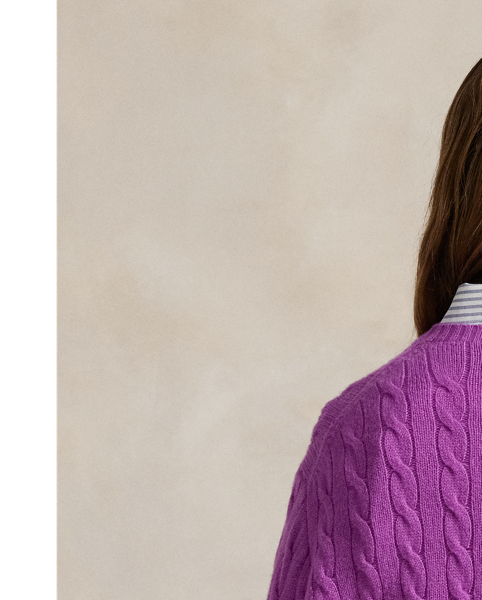 This crewneck jumper is knit with Italian wool and cashmere yarns, which are spun to achieve an airy look and a soft drape. Our classic cable motif lends a textured hand to the relaxed silhouette.