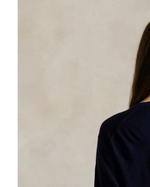 Knit with medium-weight Italian wool, this classic crewneck jumper is accented with our signature embroidered Pony at the left chest.