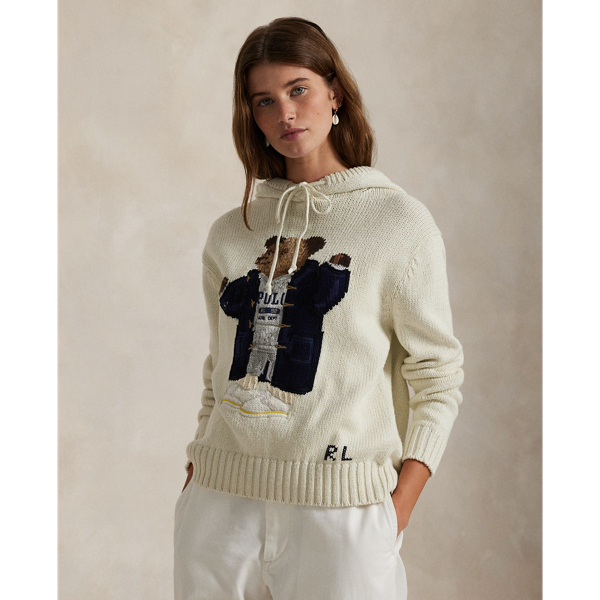 This cotton-linen knit hoodie features a vintage-inspired version of the Polo Bear and a nod to the year 1992, when the first Polo Sport line was introduced.