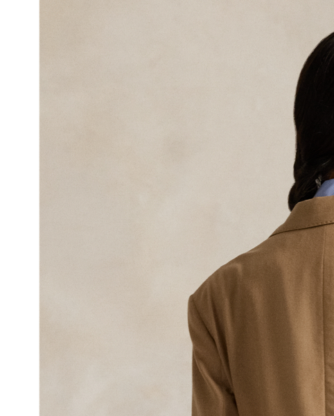 This blazer merges a straight fit with structured shoulders and a two-button silhouette. Its Italian stretch wool-blend shell is fully lined with smooth, lightweight twill.