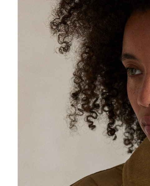 Featuring a quilted construction, this lightly insulated barn jacket is crafted with water-repellent fabric that is accented with cotton corduroy trim and finished with our signature embroidered Pony.