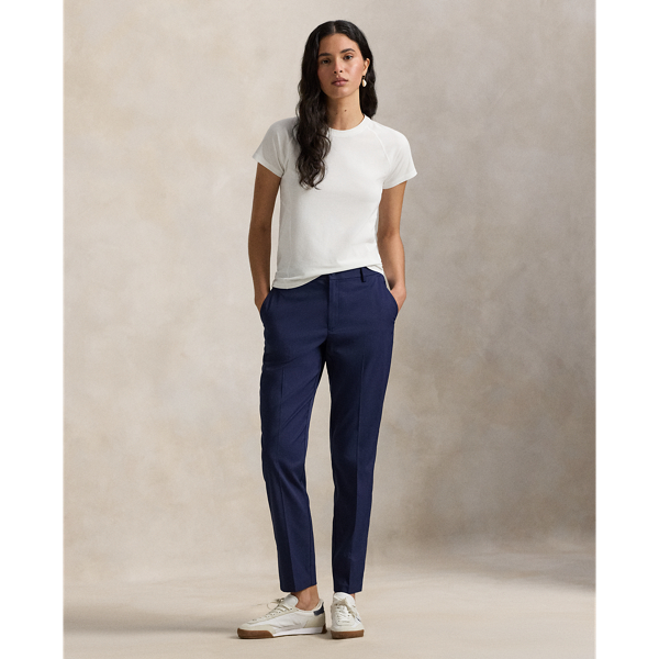 These five-pocket performance twill trousers feature moisture-wicking and four-way stretch properties in a tapered, slightly cropped silhouette.