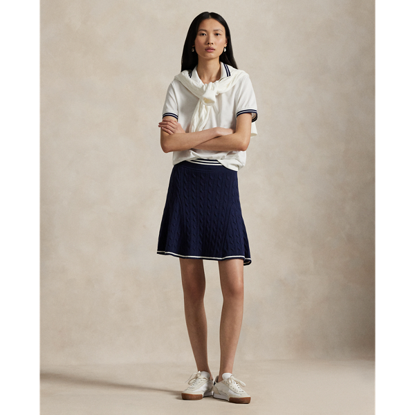 Timeless style meets performance properties in this A-line skirt, which is cable-knit with a moisture-wicking cotton blend enhanced with COOLMAX fibres to help keep you cool, dry and comfortable. It's equipped with an interior short with built-in ball pockets.