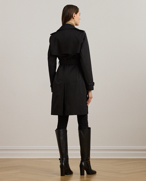Rendered in a soft cotton blend, Lauren's take on the trench coat showcases traditional styling details, including a double-breasted silhouette and buttoned shoulder epaulets. A buckled self-belt accentuates the waist, while "Lauren Ralph Lauren Lauren"-engraved horn-effect buttons lend a signature finish.