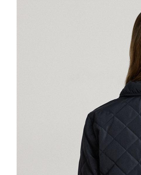Combining sophistication with practicality, this jacket features diamond quilting, Lauren's signature crest patch on the chest and a water-resistant insulated shell.