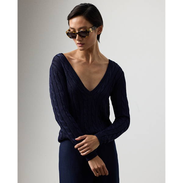 Our iconic cable-knit V-neck jumper combines impeccable craftsmanship with the refined luxury of high-shine silk, which is specially selected for its soft hand and beautiful sheen.