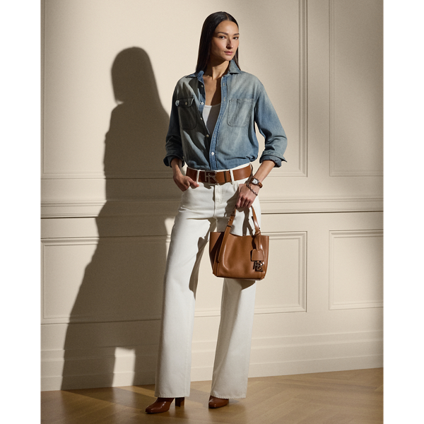 Designed with a mid-rise and a relaxed, wide-leg silhouette, the Mercer jean is crafted in Italy with eco stone-washed denim which is distinguished by its versatile white hue. A " Ralph Lauren Lauren Made in Italy"-debossed leather patch accents the back waist.