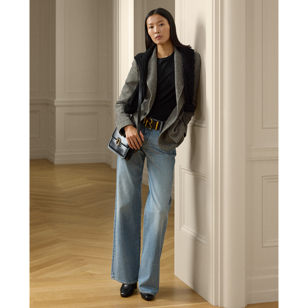 Designed with a mid-rise and a relaxed, wide-leg silhouette, the Mercer jean is crafted in Italy with Japanese comfort stretch cotton denim, which is distinguished by its versatile medium wash. A " Ralph Lauren Lauren Made in Italy"-debossed leather patch accents the back waist.