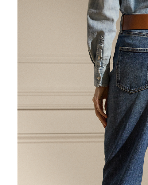 Designed with a high rise and the perfect baggy, wide-leg silhouette, the Novah jean is crafted in Italy from Japanese comfort stretch cotton denim, which is distinguished by its versatile medium wash. A " Ralph Lauren Lauren Made in Italy"-debossed leather patch adorns the back waist.