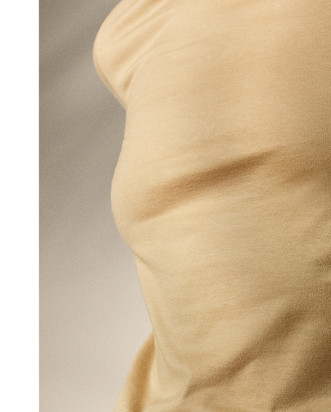 Crafted from cotton jersey, the Hallie T-shirt is embroidered with  Ralph Lauren Lauren's script logo on the hem for a signature finish.